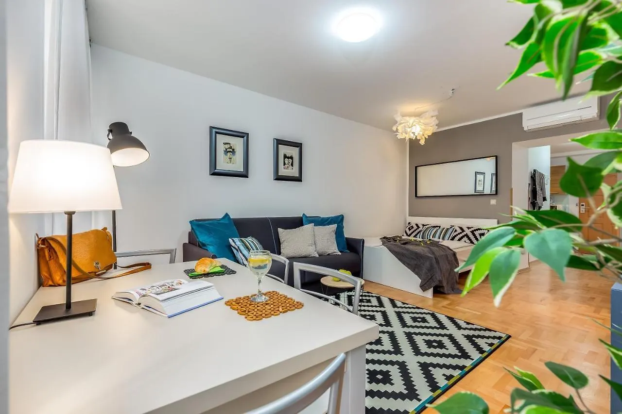 Main Street Apartments 2 Fiume